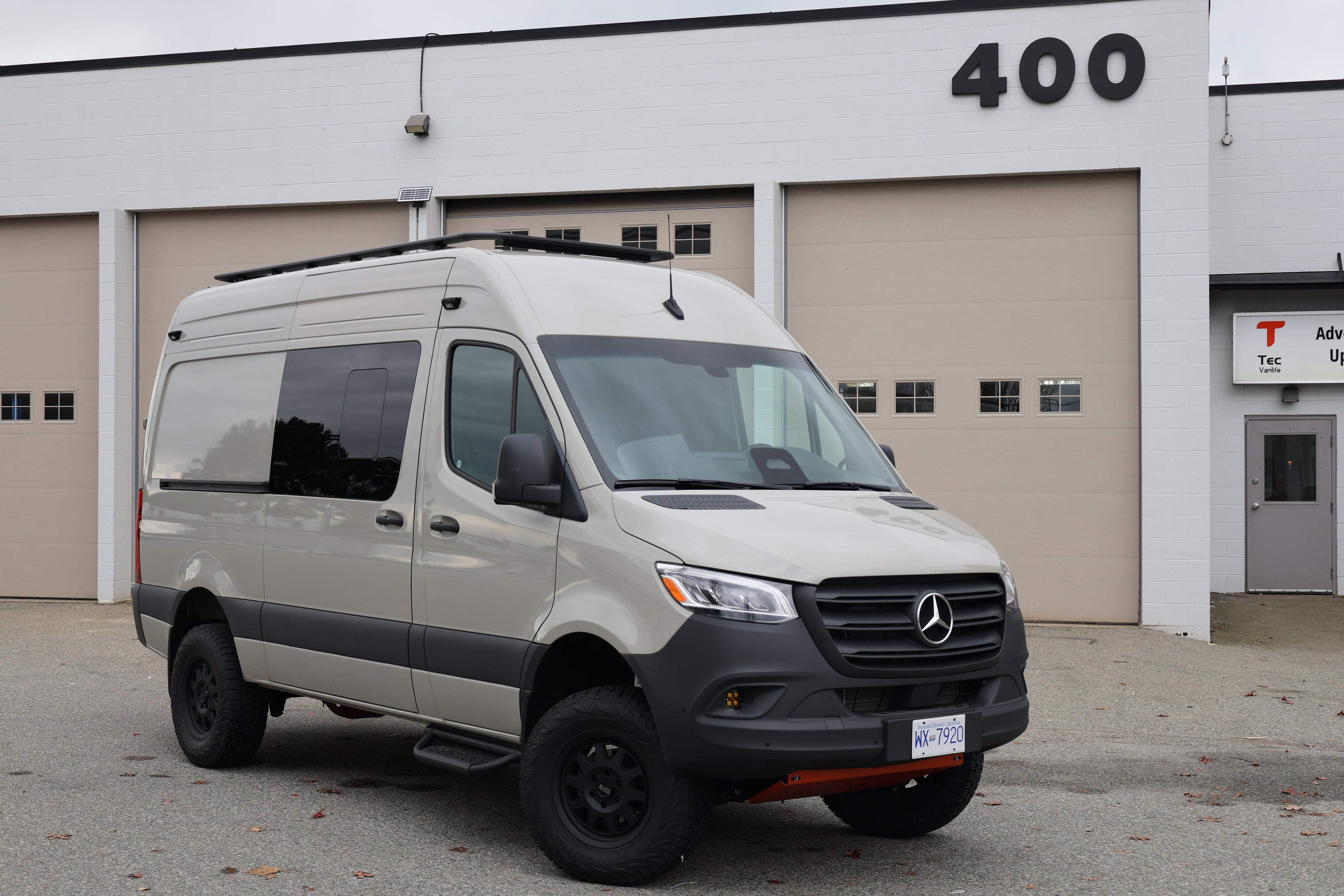 Sprinter Running Boards – Hexagon Series