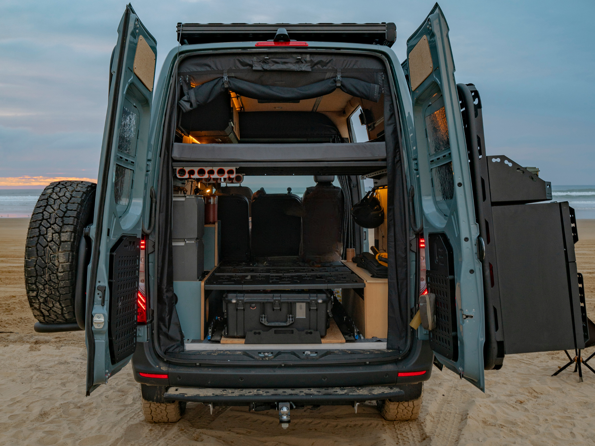 Wheel Well Box Mini Bed For Sprinter, Transit & Promaster