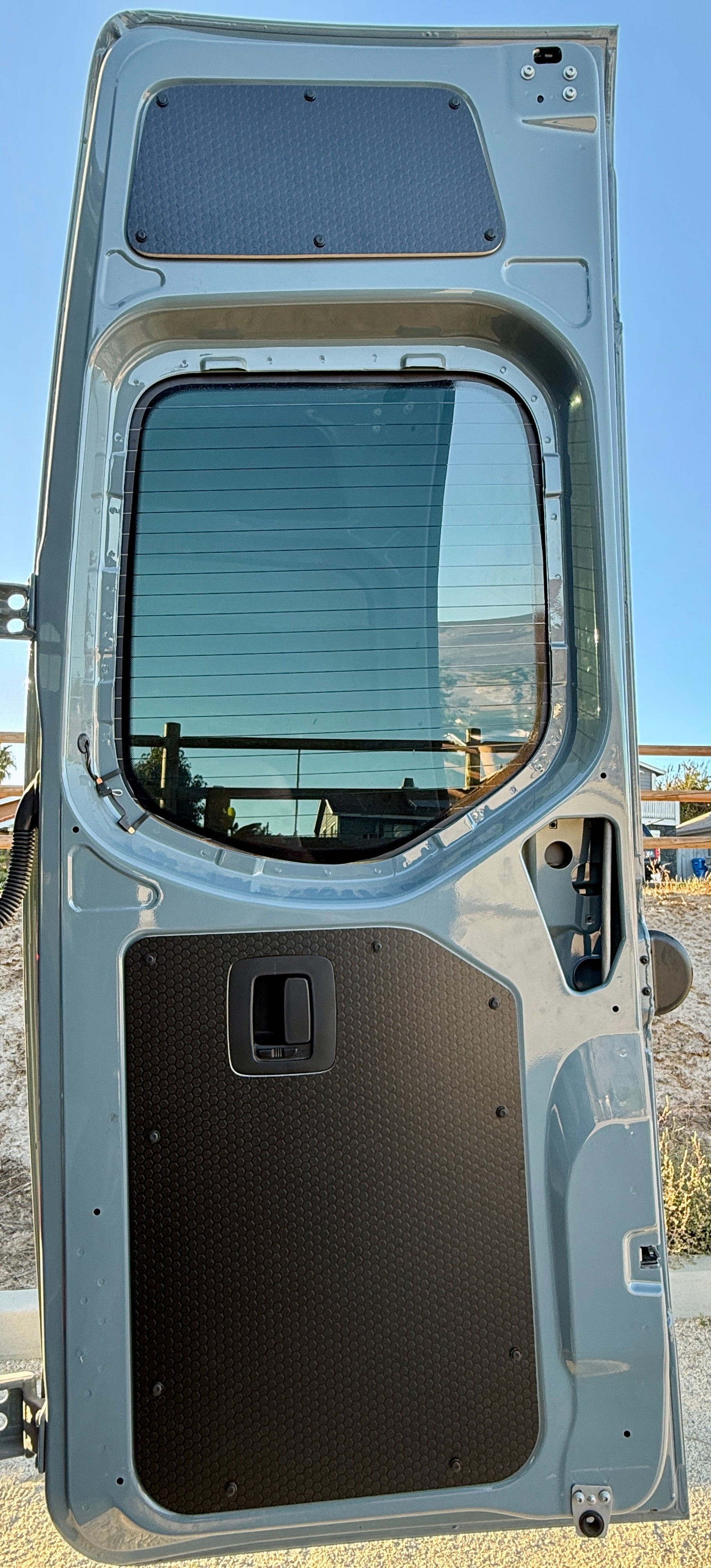 Sprinter Rear Door Panels – Set of Black-Hex (2019+)