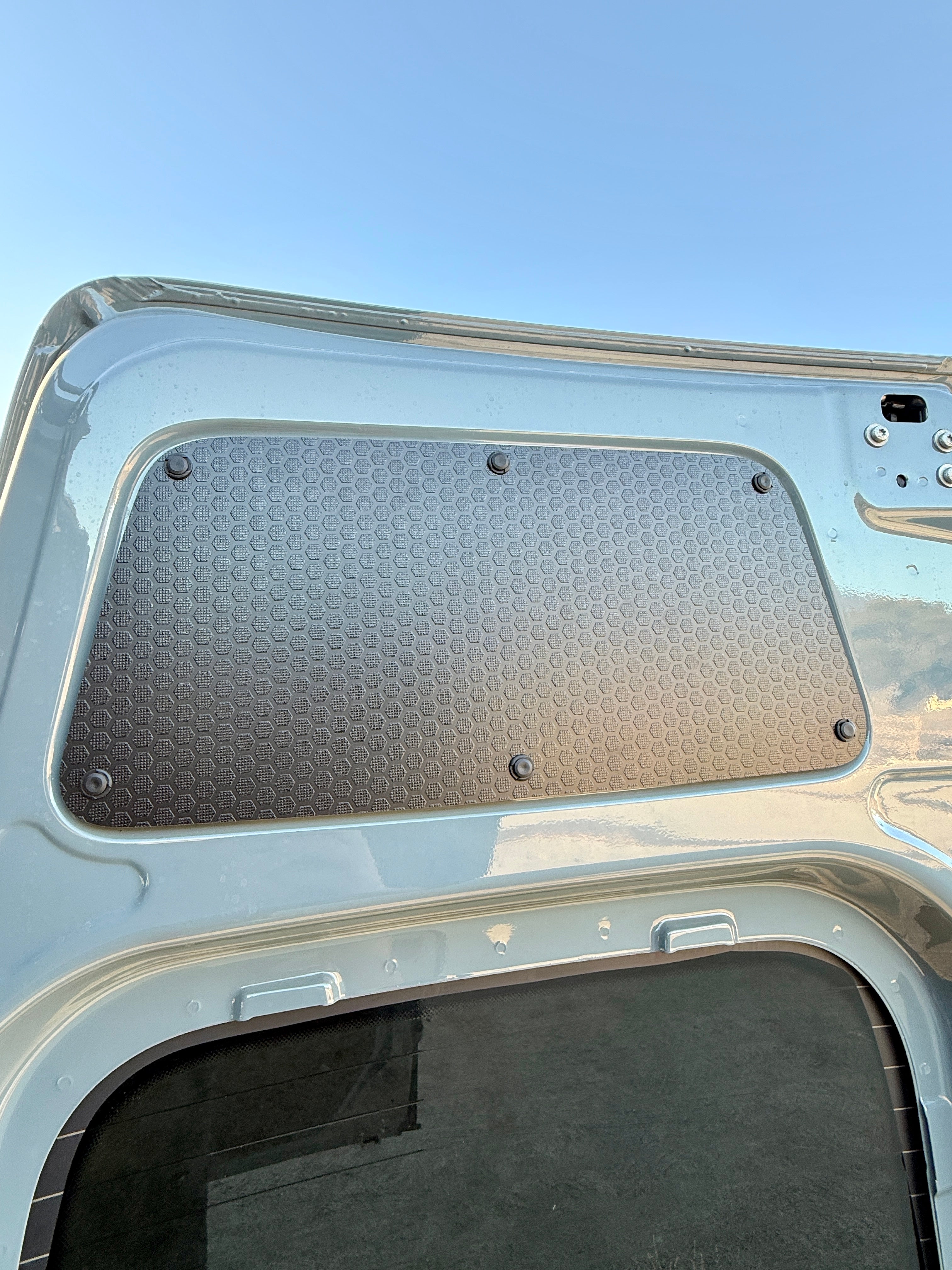 Sprinter Rear Door Panels – Set of Black-Hex (2007+)