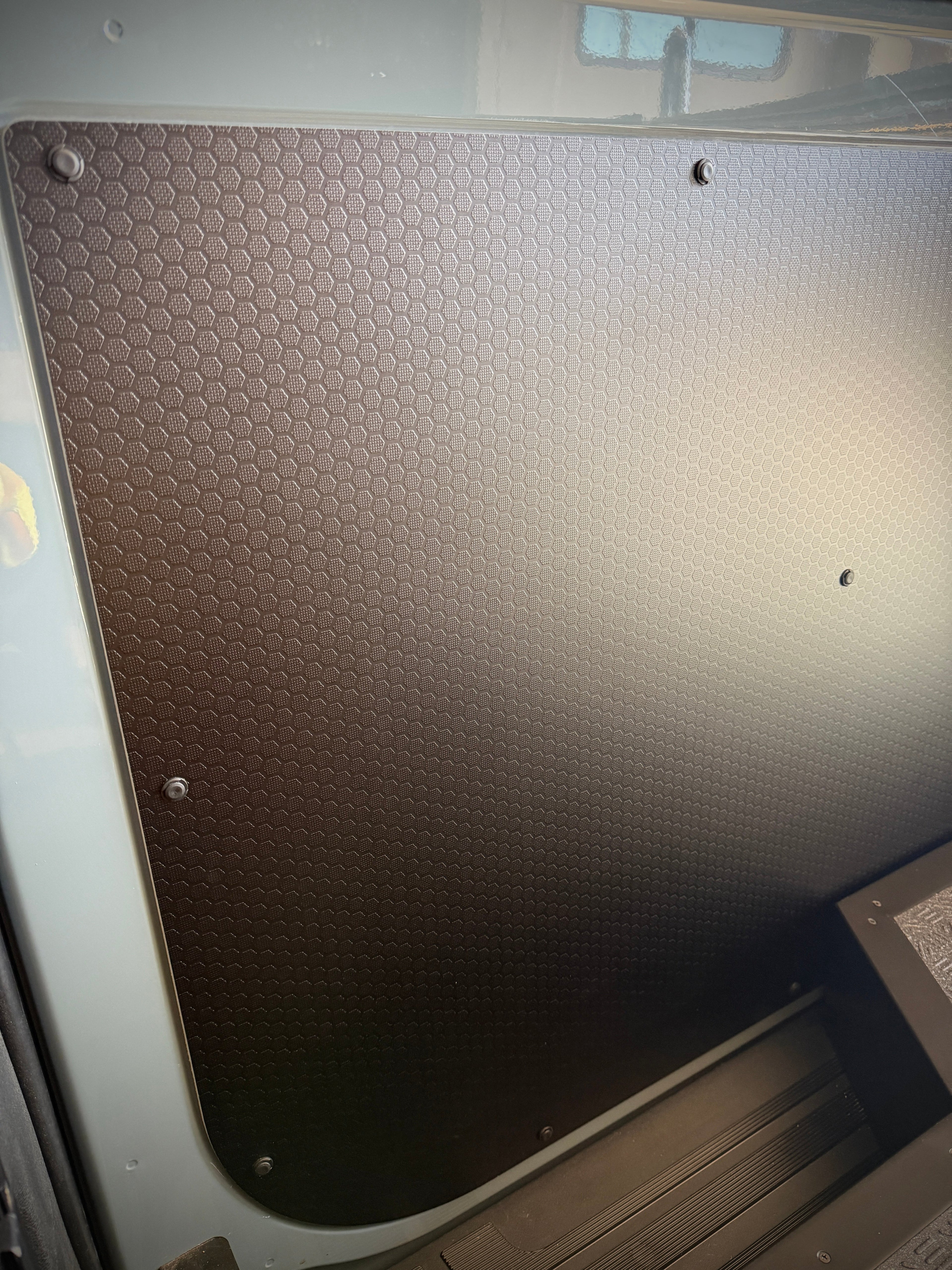 Sprinter Slider Lower Door Panel – Black-Hex (2007+)