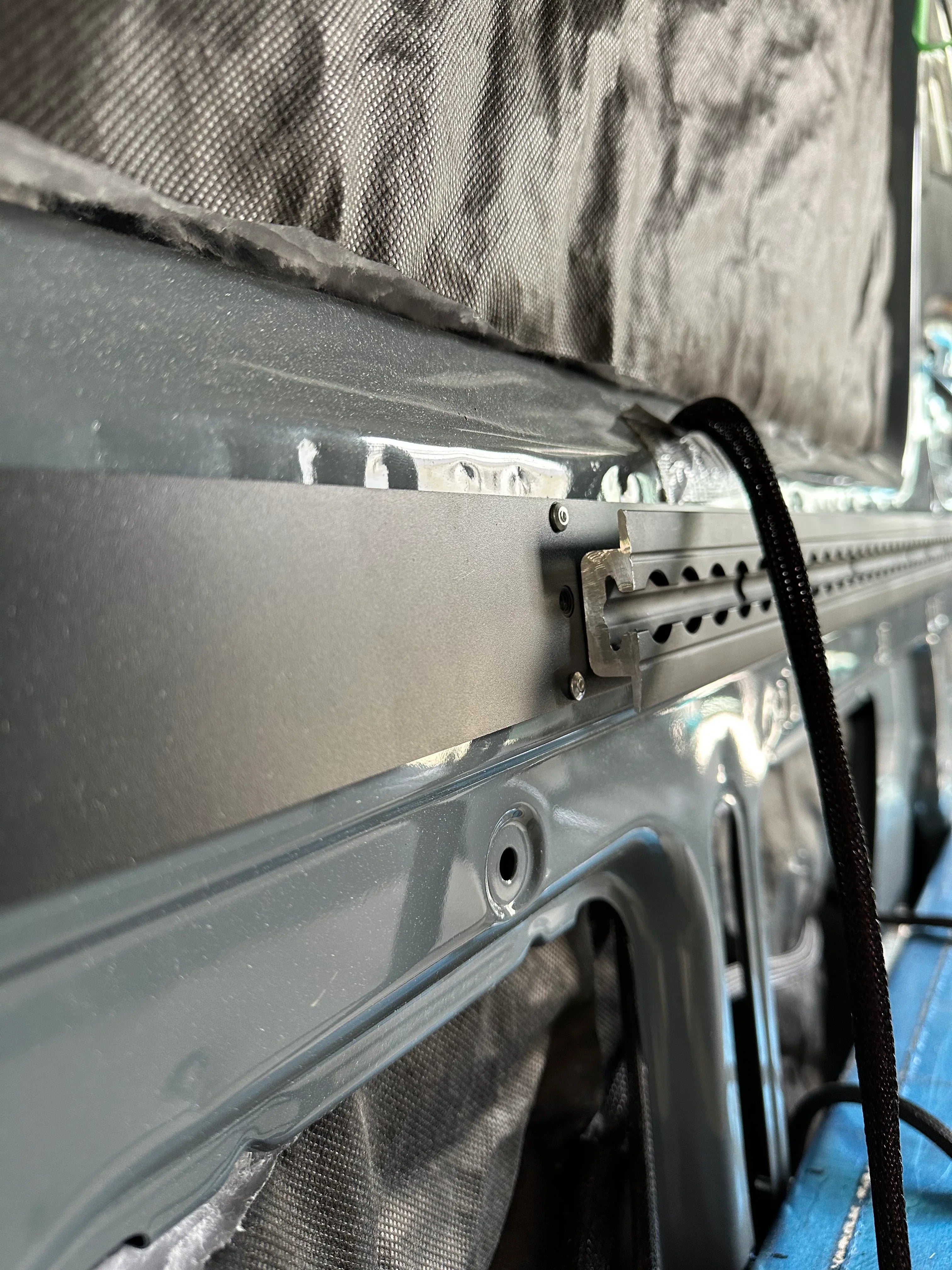 Sprinter Side Wall Mounting Plate & L-Track Kit