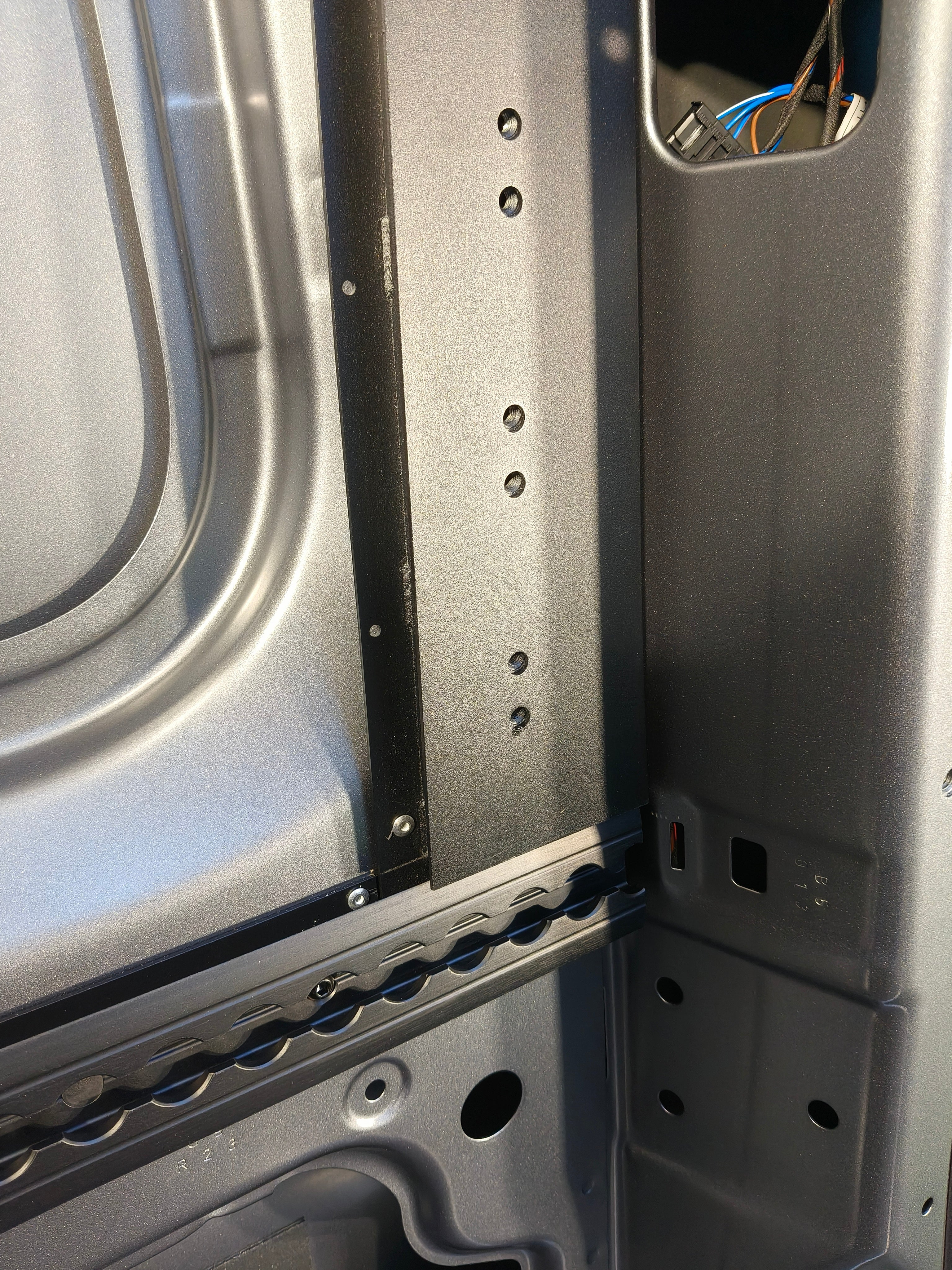Sprinter Side Wall Mounting Plate & L-Track Kit