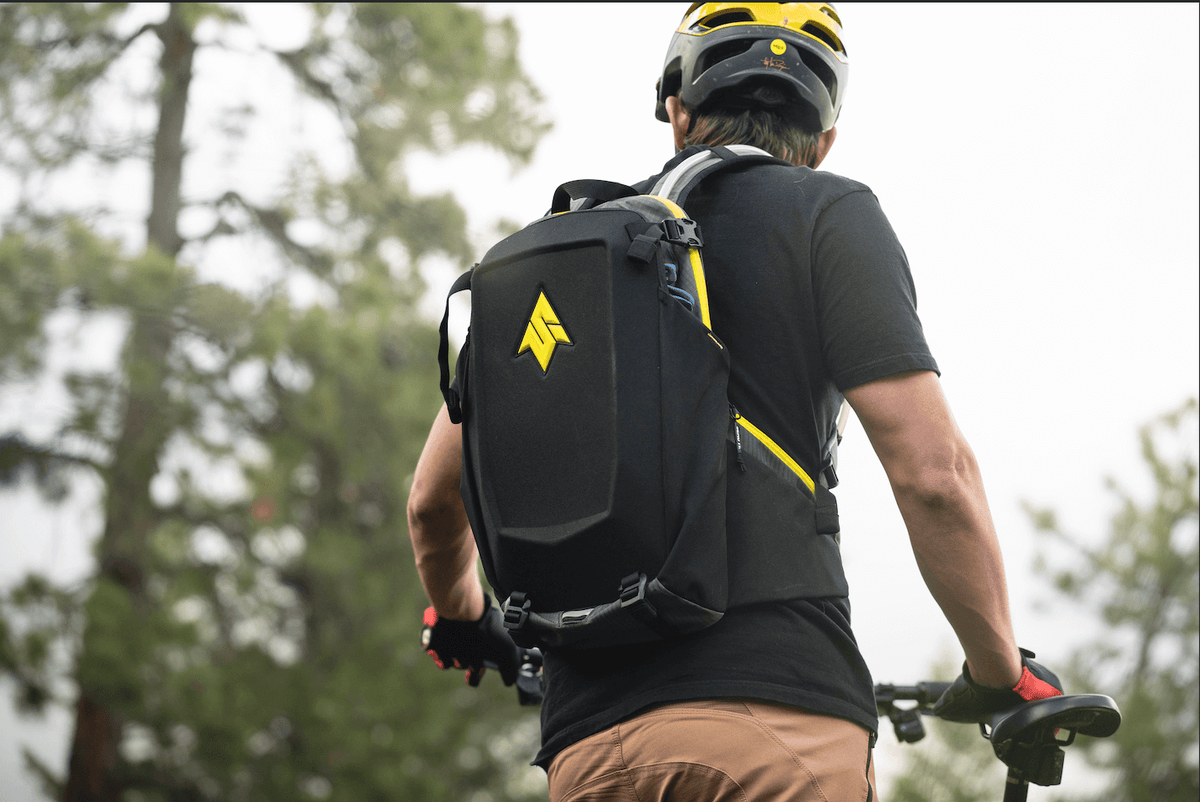 Defender 15 Adventure & MTB Hydration Pack