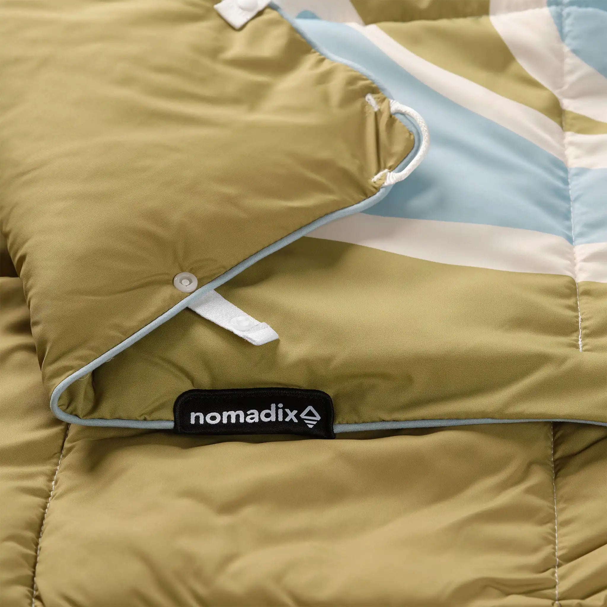 Graphene Puffer Blanket: Wild Flowers Meadow Green