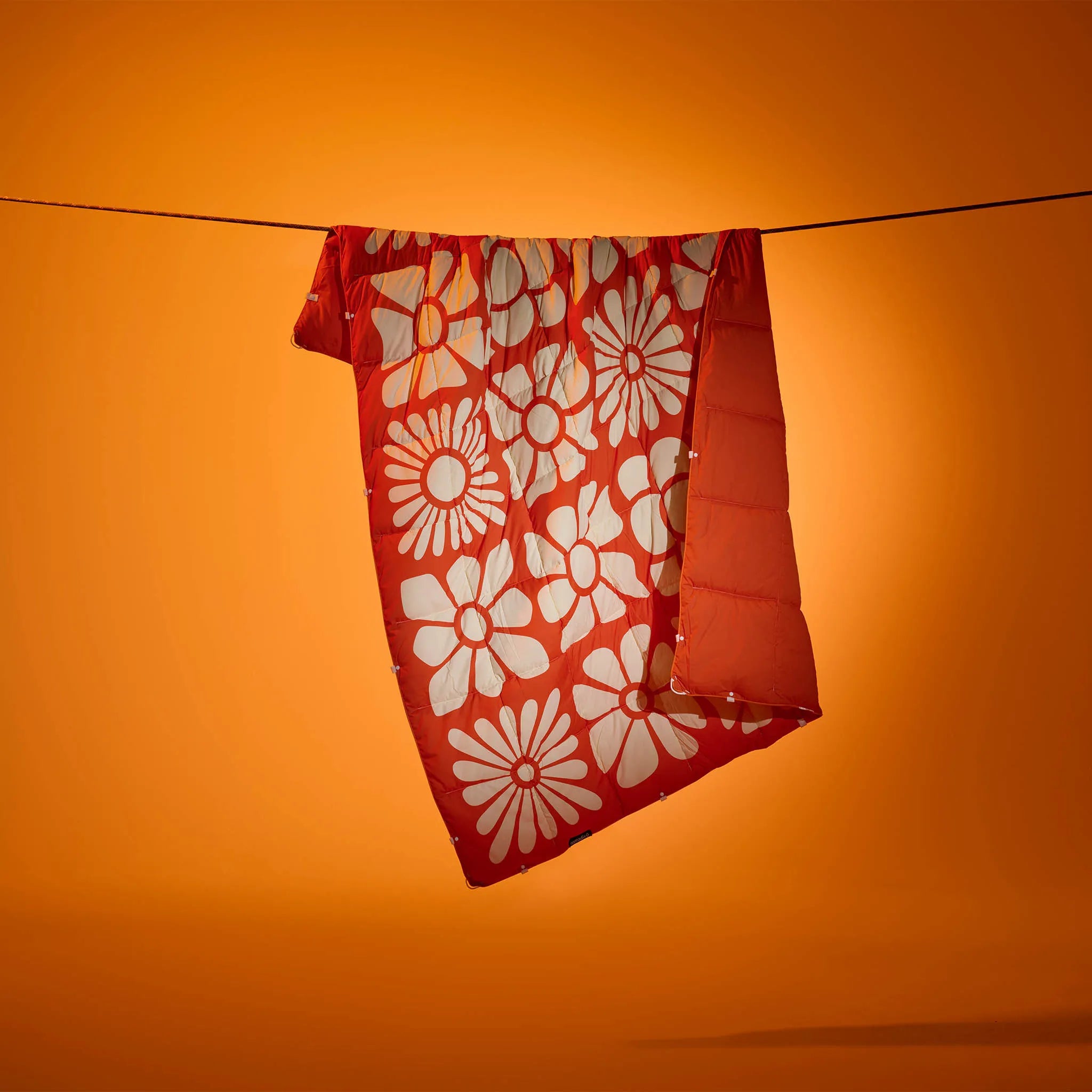Graphene Puffer Blanket: Big Flowers Expedition Orange