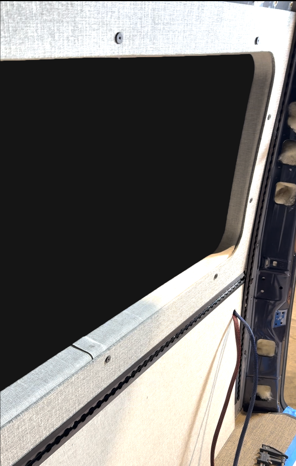 Sprinter 144 Innie Pocket Sleeper Pair (D2 and P2 Window Trim Rings)