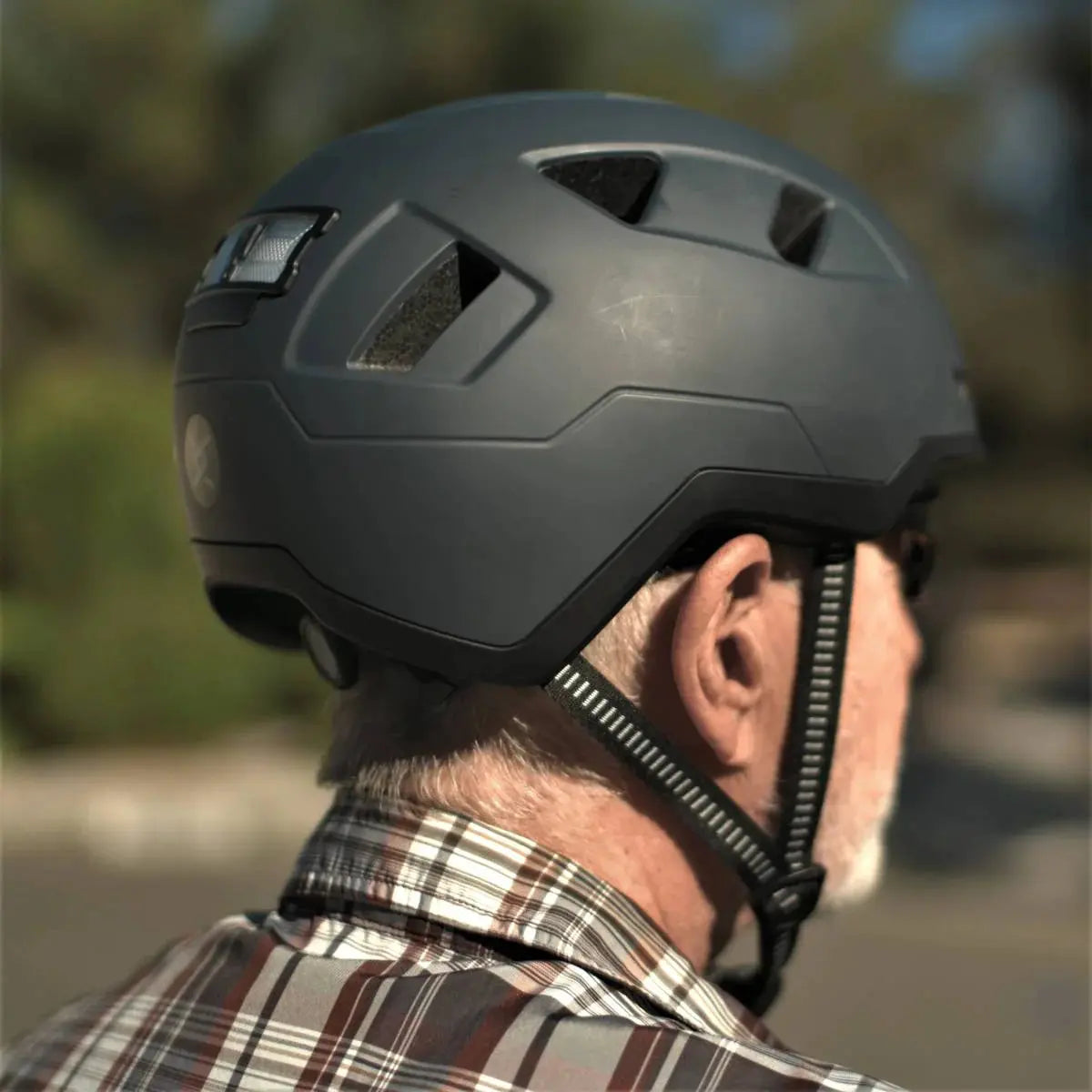 Urbanite | XNITO Helmet