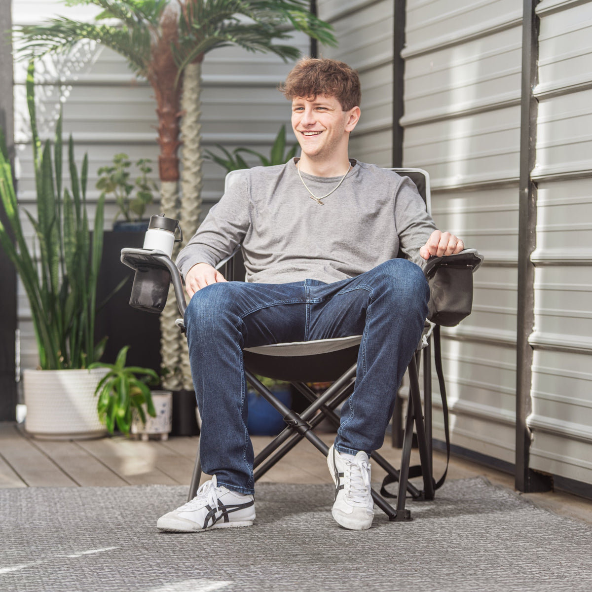 LIRA™ OVERSIZED COOLER CHAIR